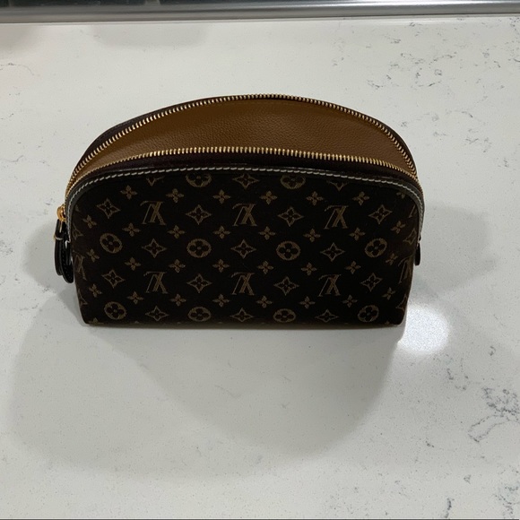 Louis Vuitton Monogram Cosmetic Pouch - Picture 3 of 8
